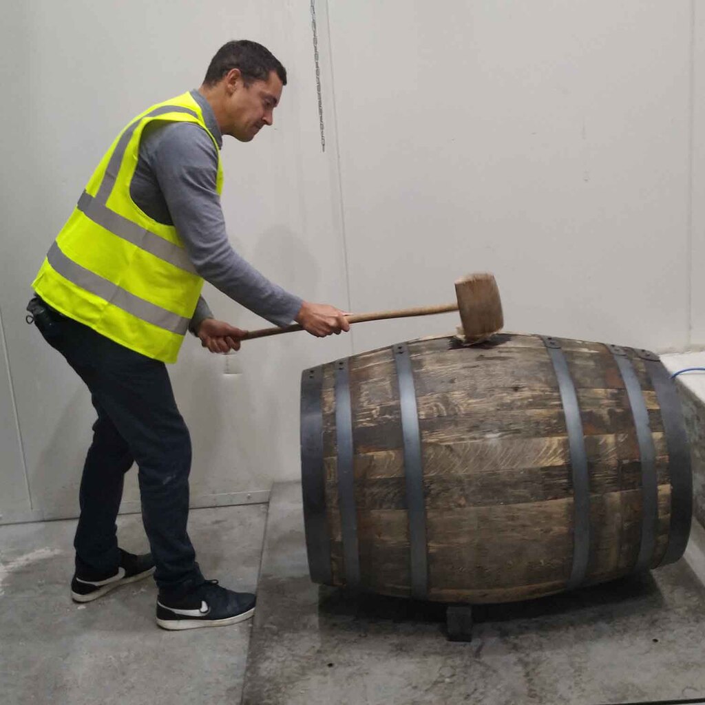 Hammering plug into barrel